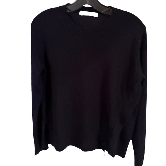 Vince women’s Navy blue Cashmere Sweater crew neck size small - Picture 1 of 11
